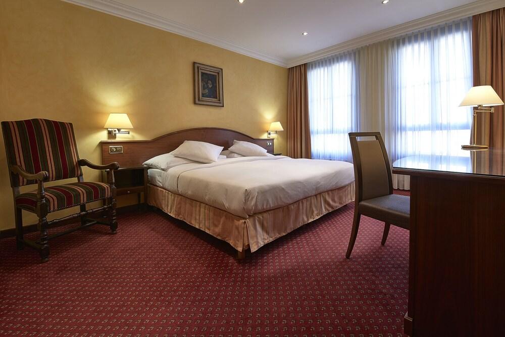 D'alleves 4* Genève