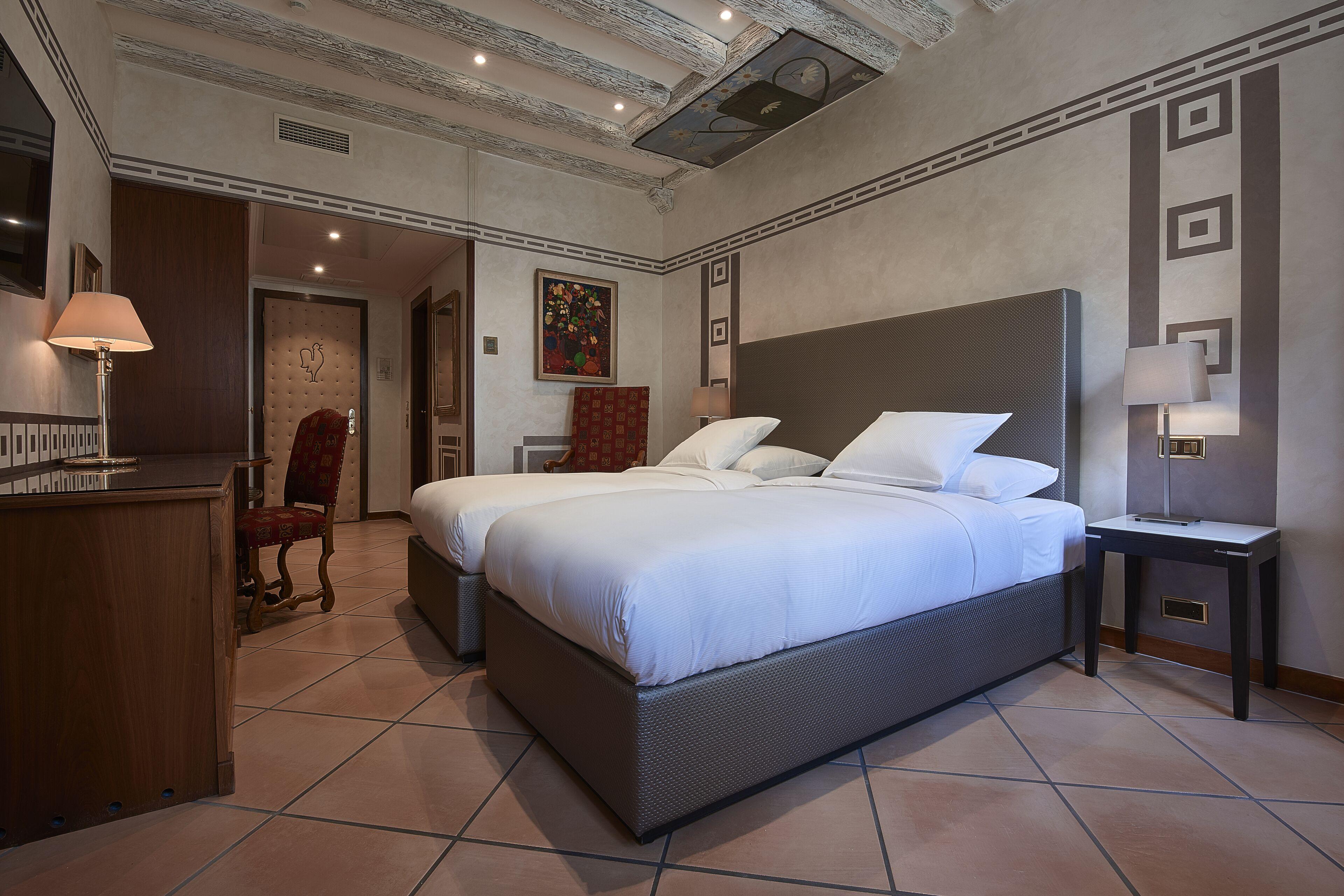 D'allèves Hotel 4*