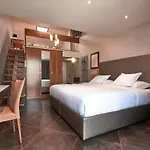 D'alleves Hotel 4*