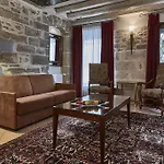 Hotel D'alleves 4*