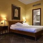 Hotel D'alleves 4*