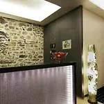 D'alleves Hotel