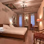 Hotel D'alleves