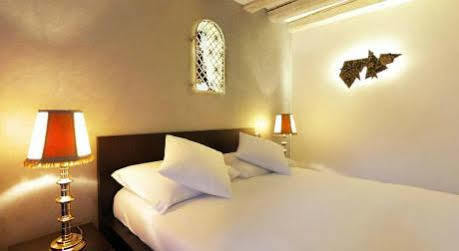 D'alleves Hotel 4*